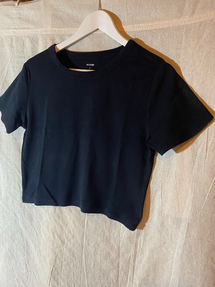 Tshirt top court kiabi L noir - photo numéro 1