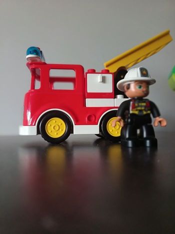 Duplo lego Camion De Pompiers  avec Son, Lumière et Figurines
