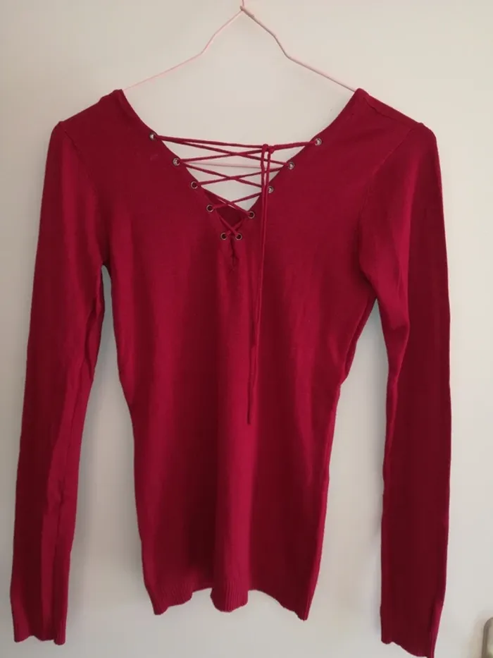 Pull fin à lacets dans le dos, col V, rouge, Women Only taille S, très bon état - photo numéro 3