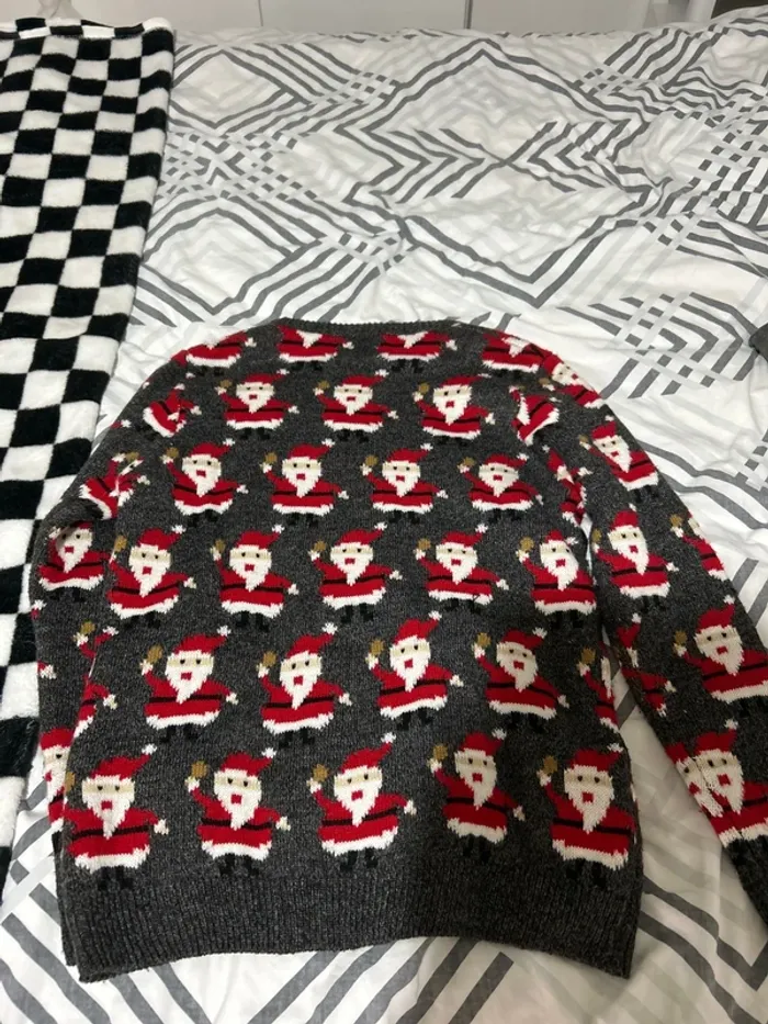 Pull de Noël Pull&Bear - photo numéro 4