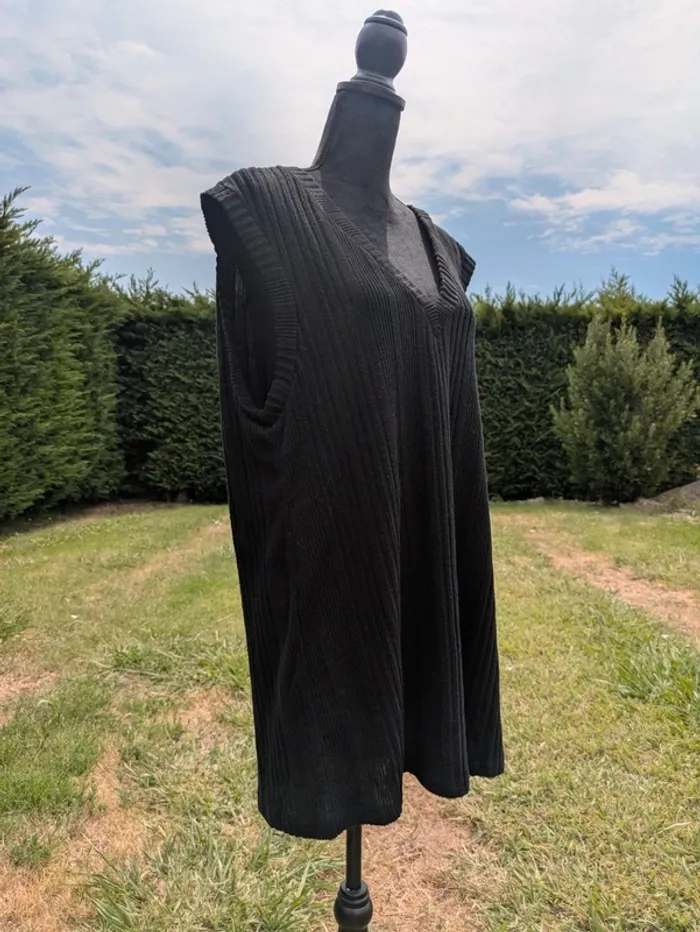 Robe noir pull - photo numéro 2