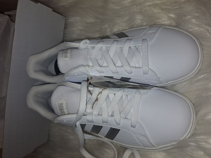 Baskets adidas - photo numéro 2