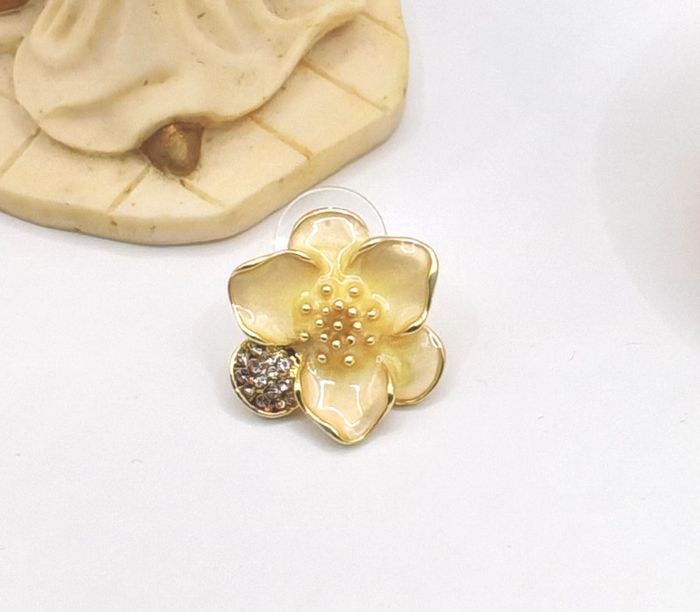 Boucles d'oreilles fleurs - photo numéro 4