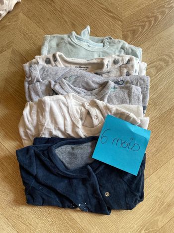 Lot 5 pyjamas taille 6 mois