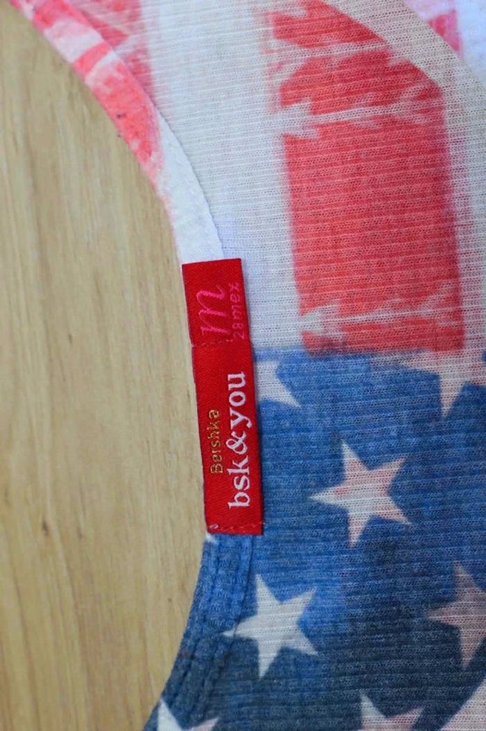C35 top rouge bershka M - photo numéro 3