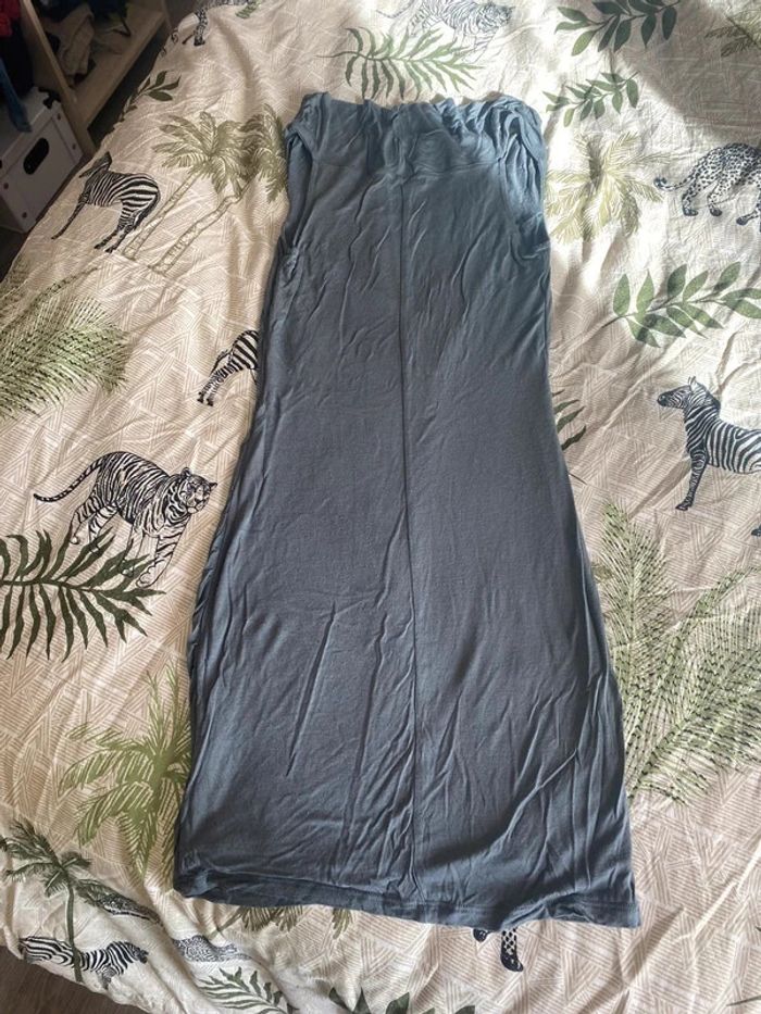 robe grise moulante - photo numéro 2