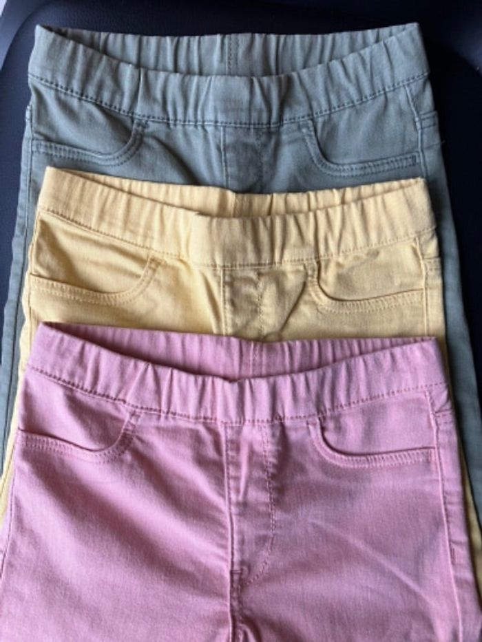 3 pantalons droit H et M 6 ans