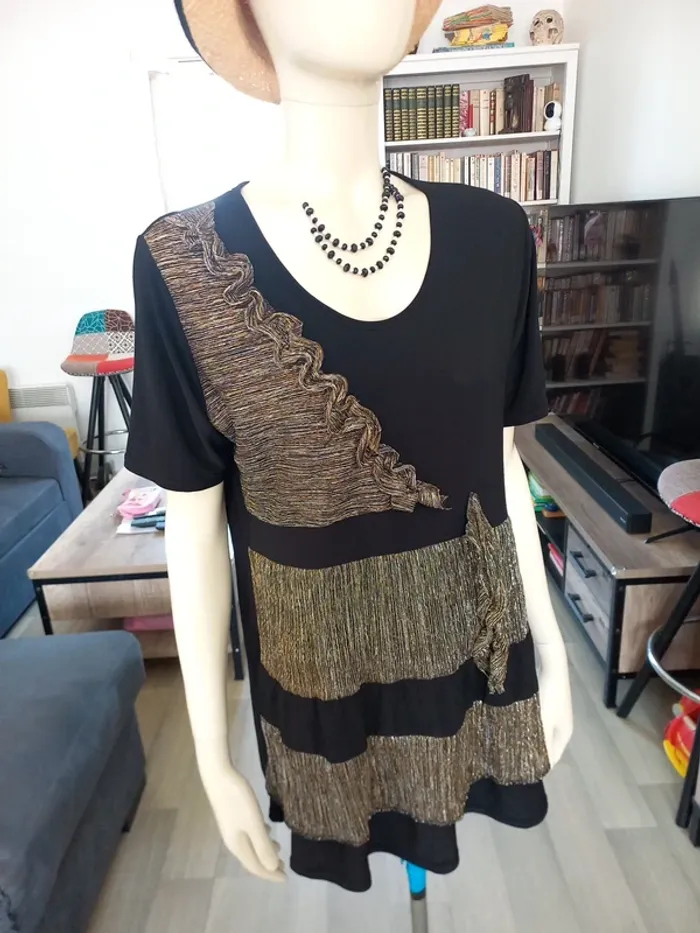 Tunique femme noir et dorée T42/44