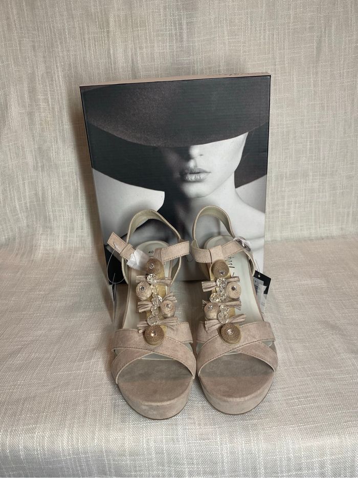 Sandales 👡 - photo numéro 2