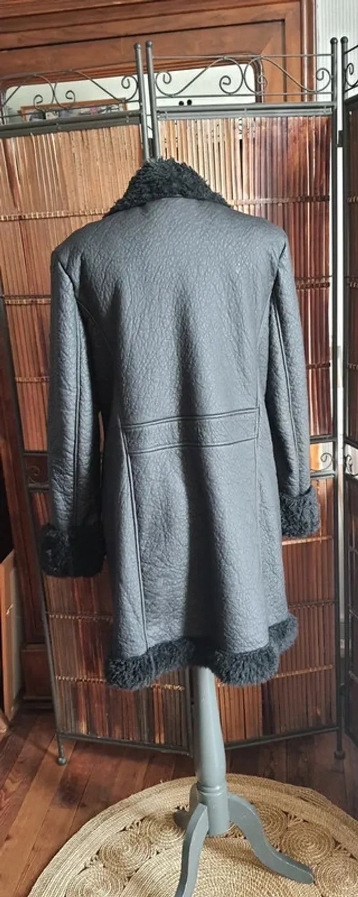 Manteau femme "Nathalie Chaize" taille XXL/44 - photo numéro 2
