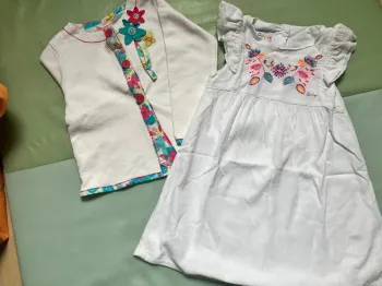 Jolie ensemble gilet et robe blanche été 24 mois La Compagnie des Petits