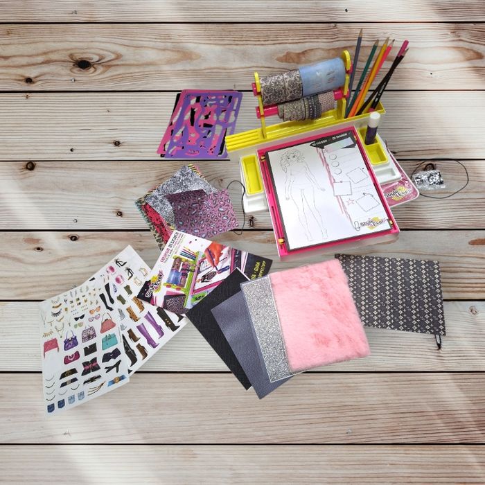 Jeu créatif Style 4 Ever – Fashion Designer Studio - photo numéro 2