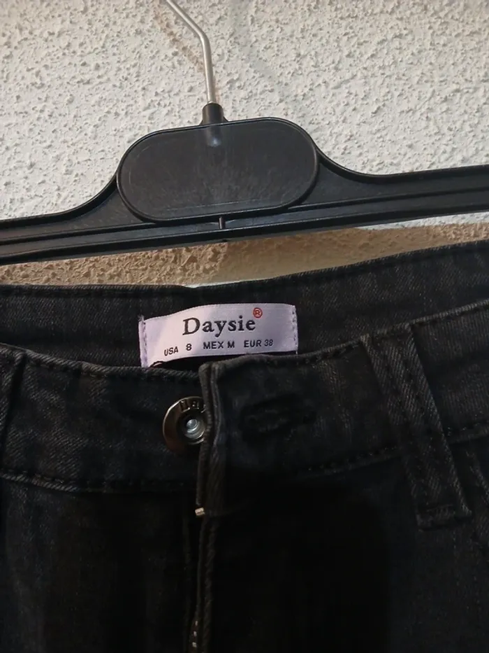 Jeans noir neuf " Daysie" taille 38 - photo numéro 3