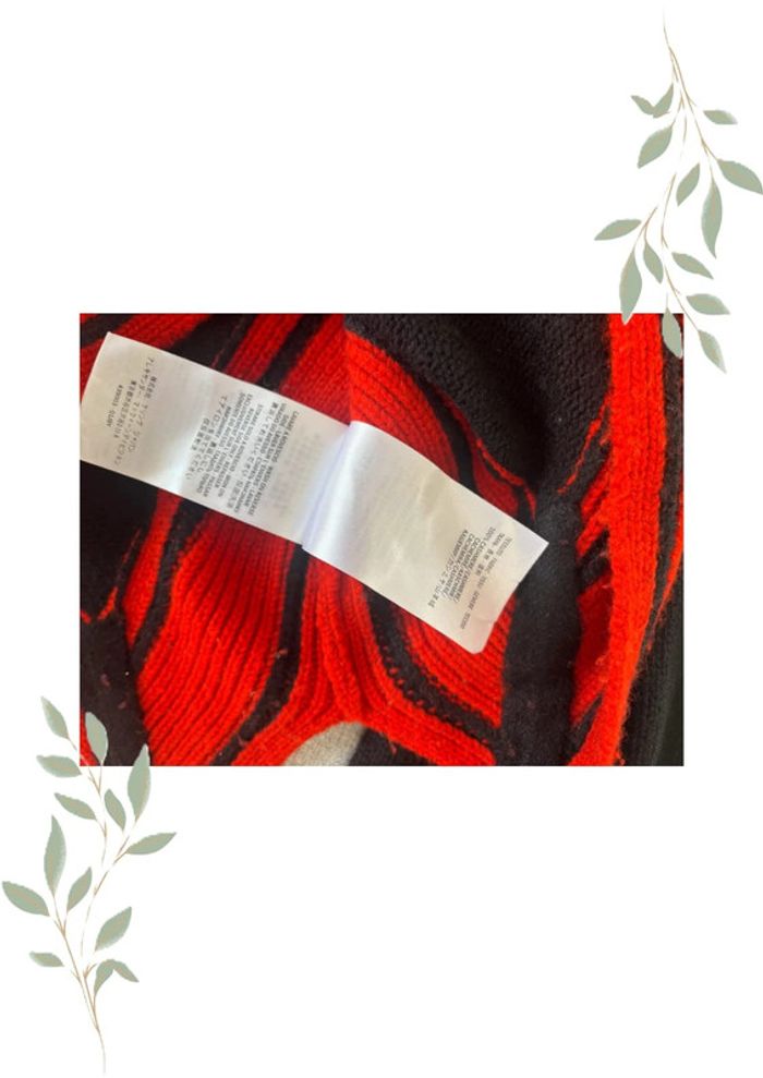 Pull Noir à Bandes Rouges – Alexander McQueen – Taille L 🖤 - photo numéro 6