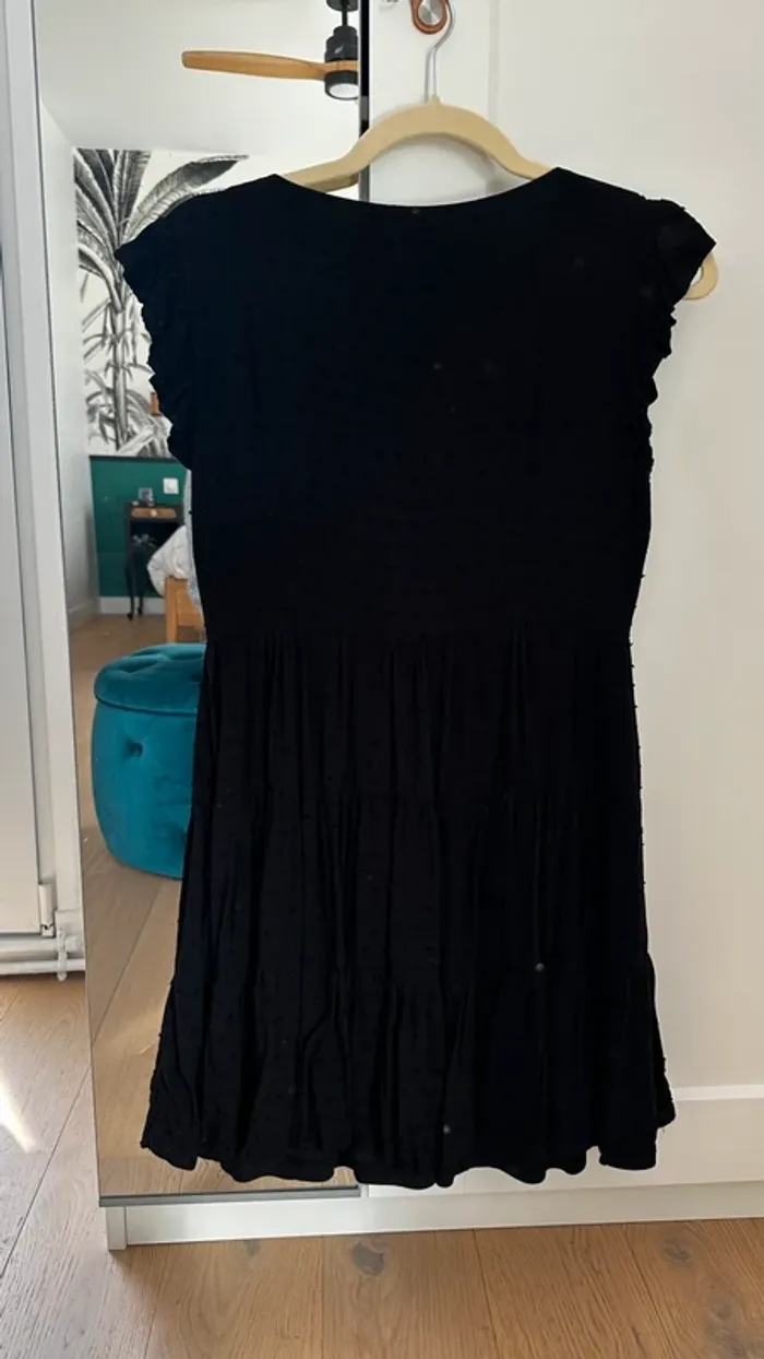 Robe noire - photo numéro 2