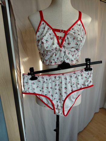 Très jolie ensemble lingerie femme T 1 XL 