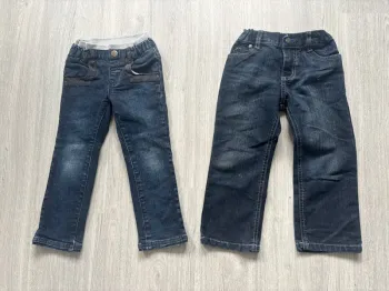 2 jeans taille 3 ans