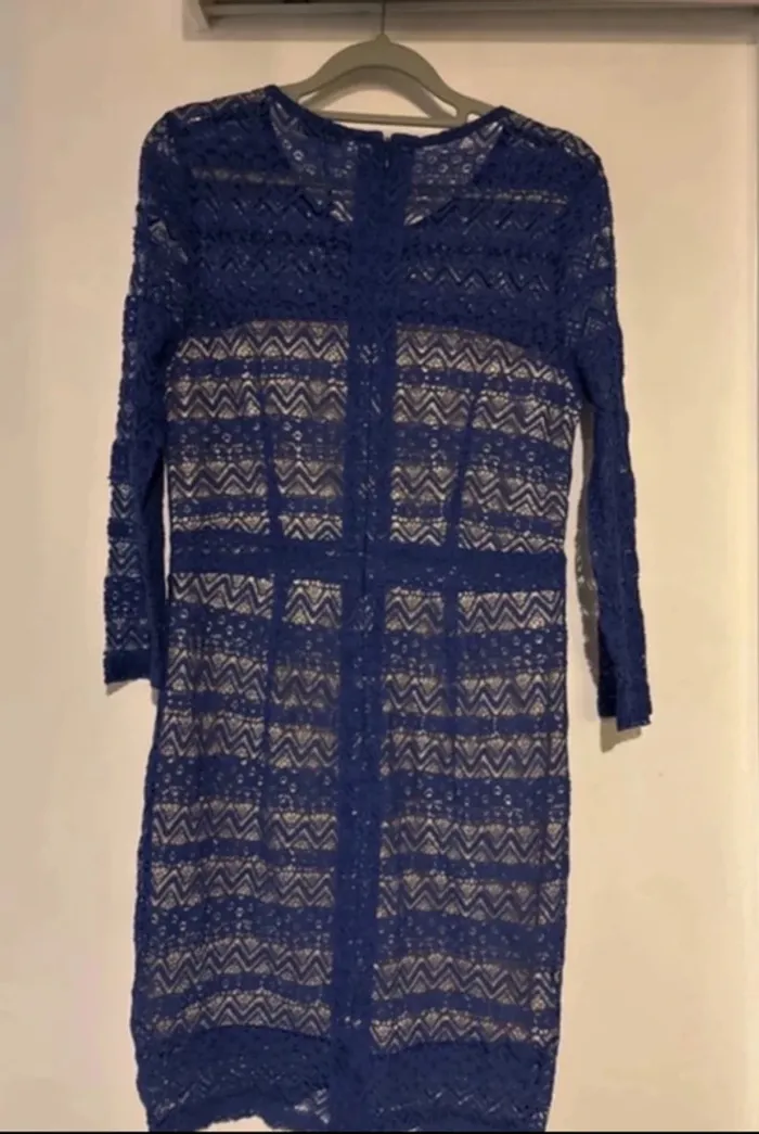 Robe bleue en dentelle Reserved – Taille 40 – Neuve avec étiquette 💙 - photo numéro 9