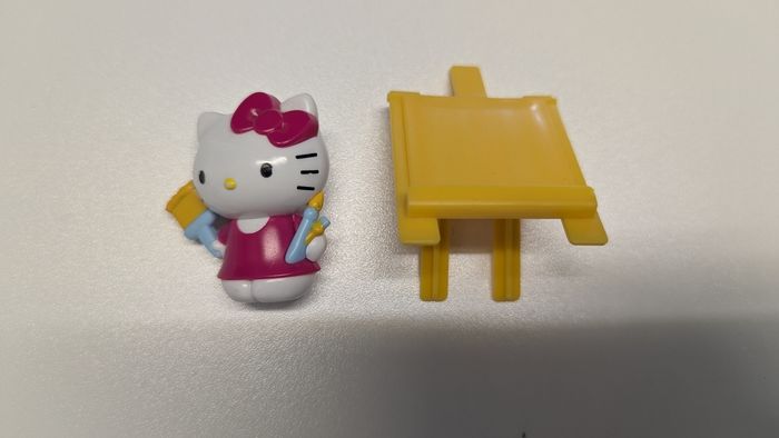 Hello Kitty surprise maxi oeuf kinder - photo numéro 6