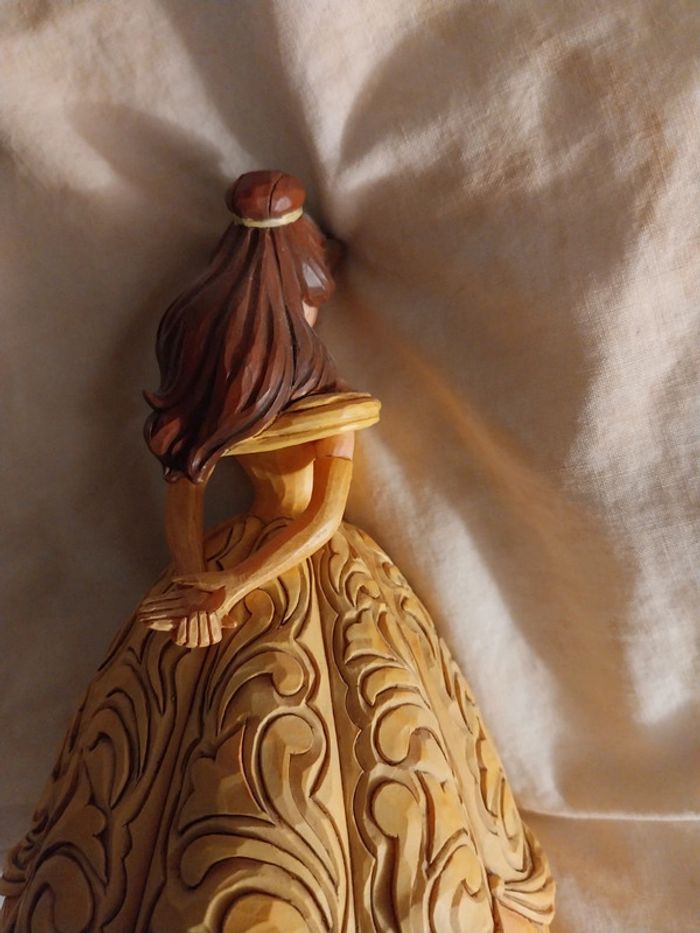 Figurine belle avec boite - photo numéro 5