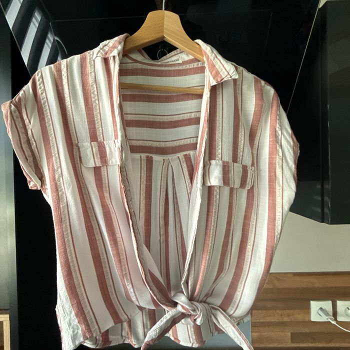 Chemise cache cache