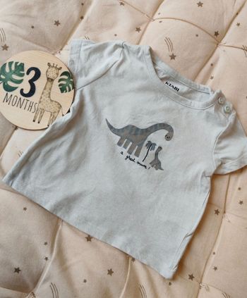 T-shirt dinosaure 3 mois