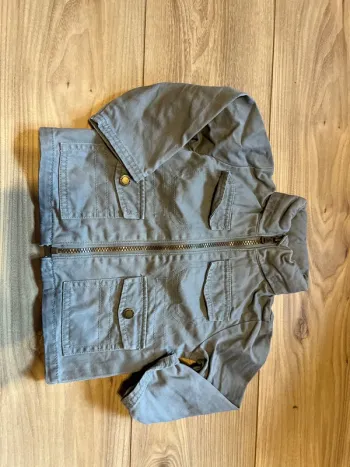 Veste à capuche 18mois