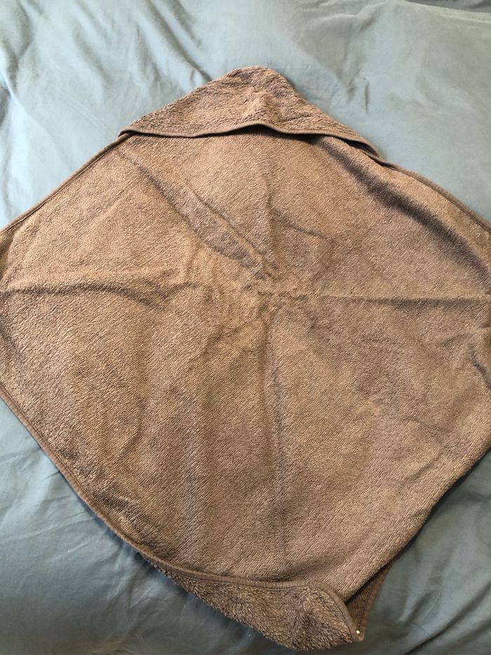 Cape de bain grise Kitchoun avec étoile - photo numéro 4