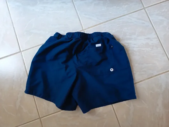 Short de bain Decathlon taille S - photo numéro 2