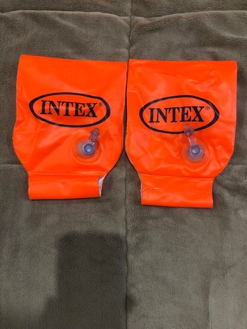 Brassards enfant Intex  neufs