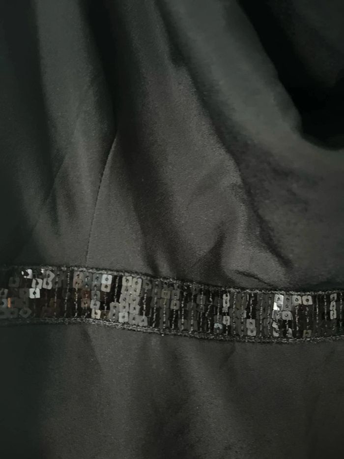 Robe noire - photo numéro 2