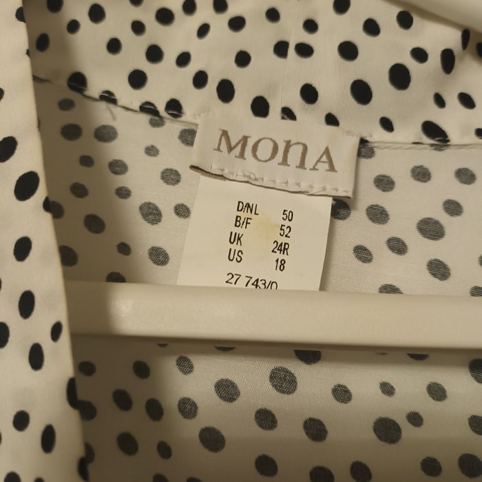 Très joli chemisier T52 viscose comme neuf, marque Mona, à l’allure élégante et intemporelle. - photo numéro 2