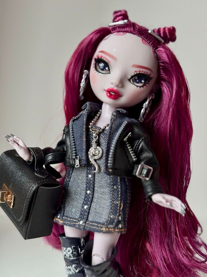 Scarlet shadow High Rainbow High - photo numéro 2