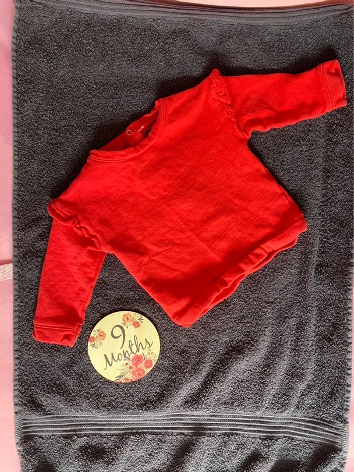 Pull rouge Kiabi 9 mois