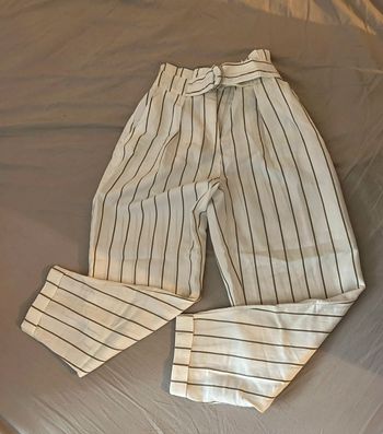 Pantalon blanc à rayures