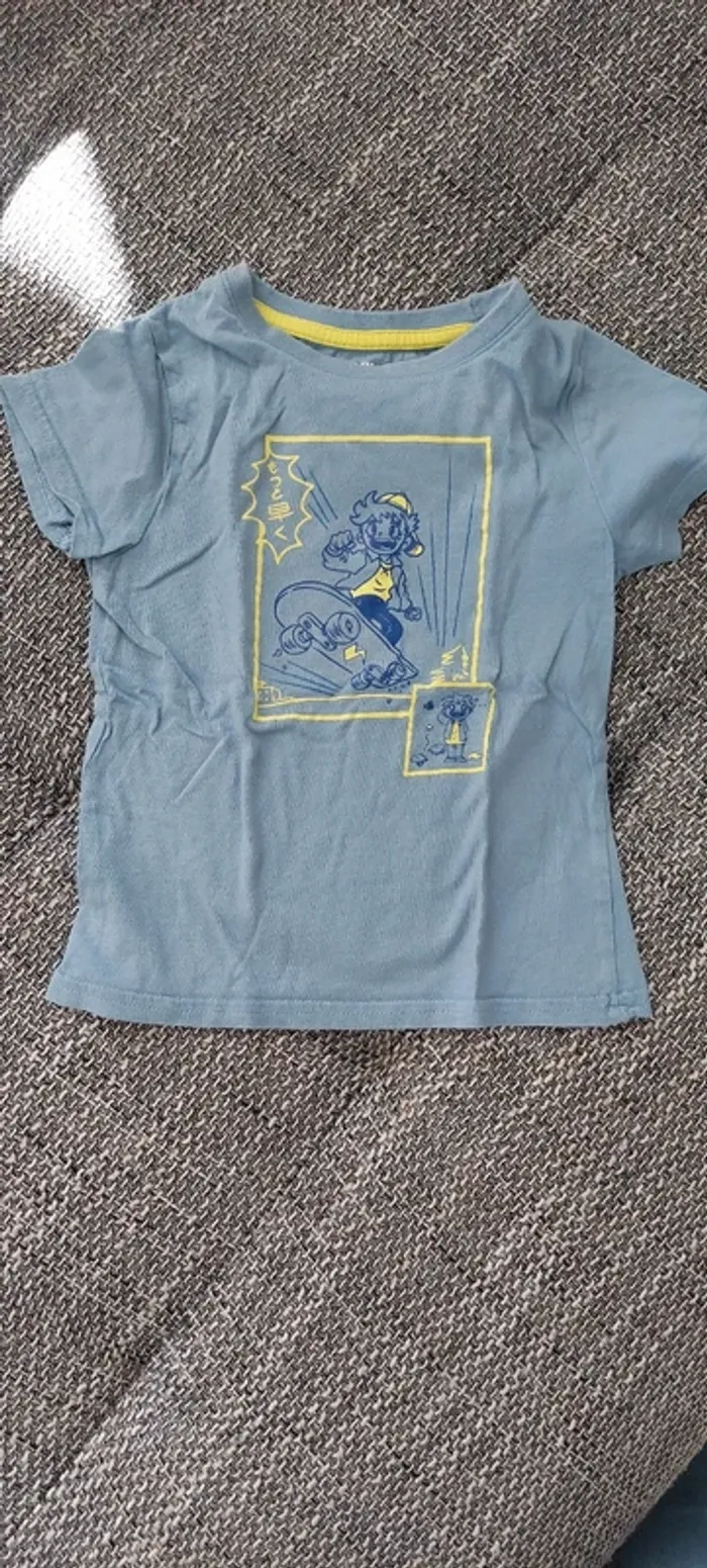 T-shirt