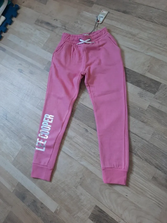 Jogging neuf avec étiquette
