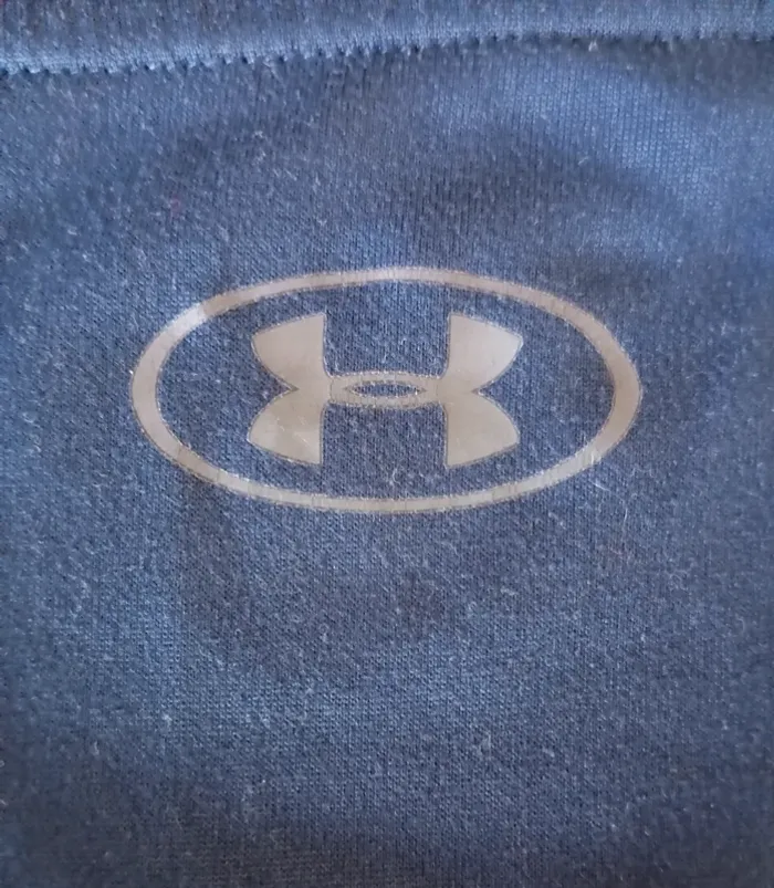 T-Shirt Under Armour - Bleu Foncé - Très bon état - photo numéro 6