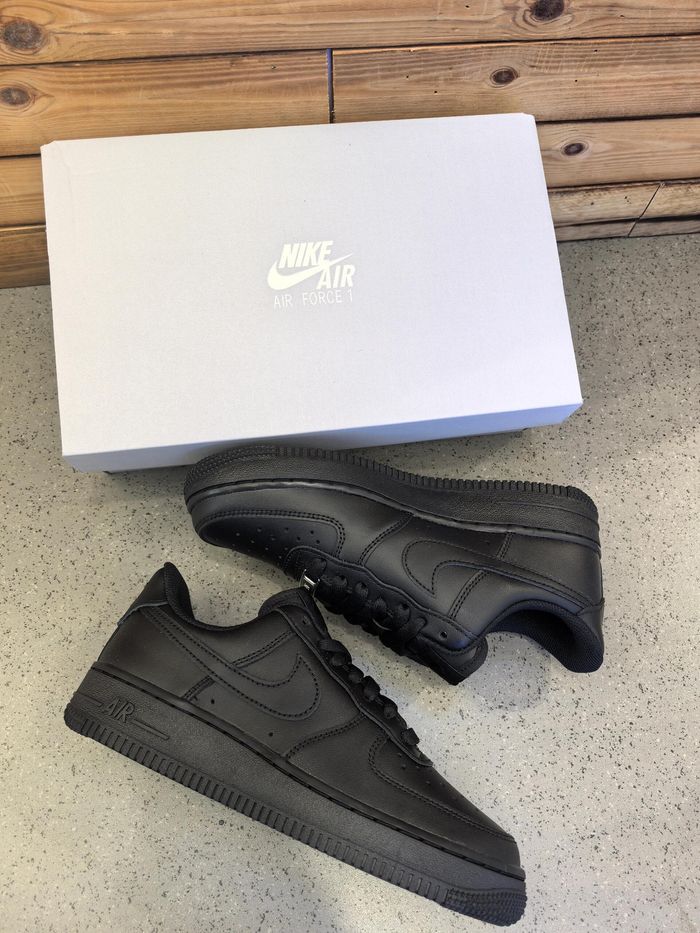 Nike Air Force 1 triple black taille:38 - photo numéro 7