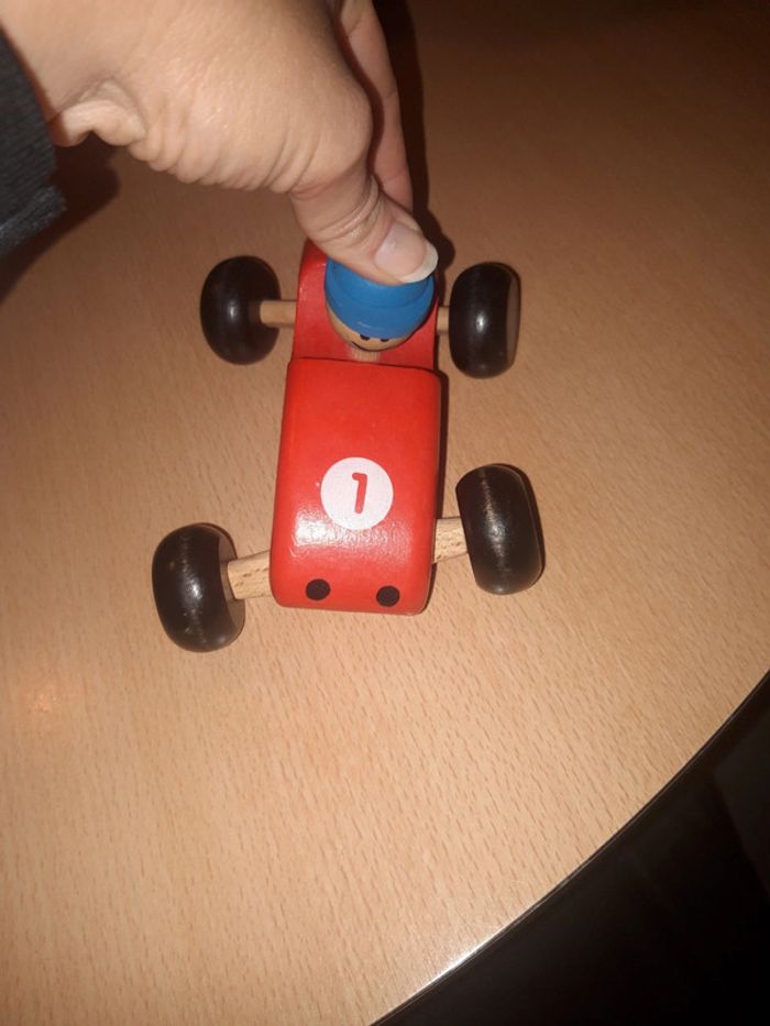 Voiture en bois - photo numéro 6