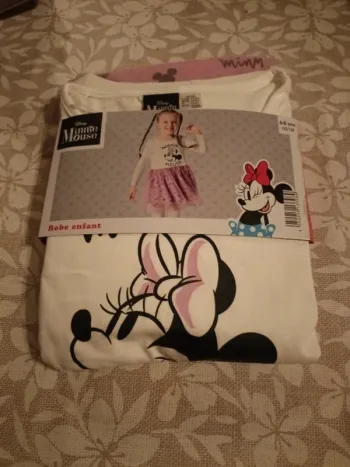 Robe fille minnie mousse Disney taille 6 8 ans
