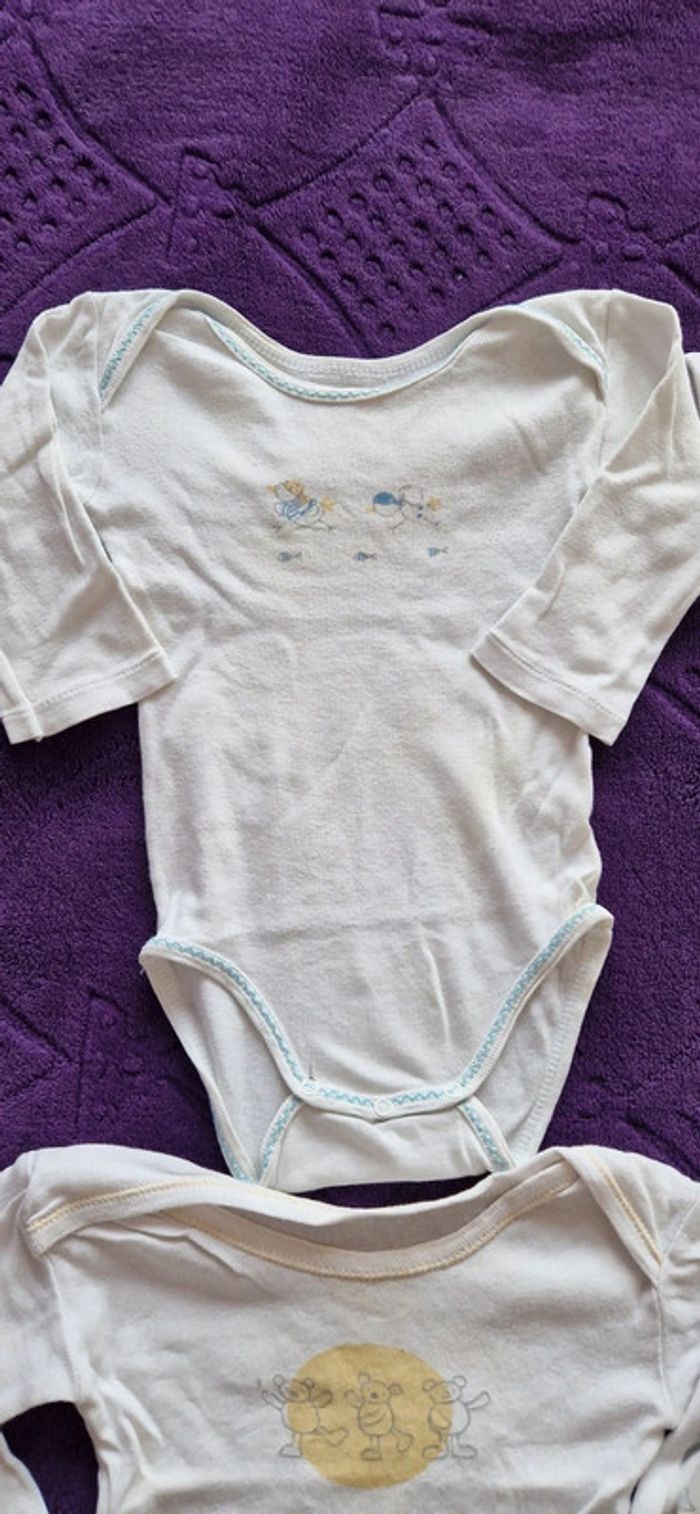 Lot de 4 bodies 12 et 18 mois mixte - photo numéro 2