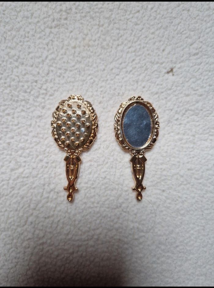 Lot de 3 accessoires coffre, miroir et brosse idéal pour poupée barbie - photo numéro 2