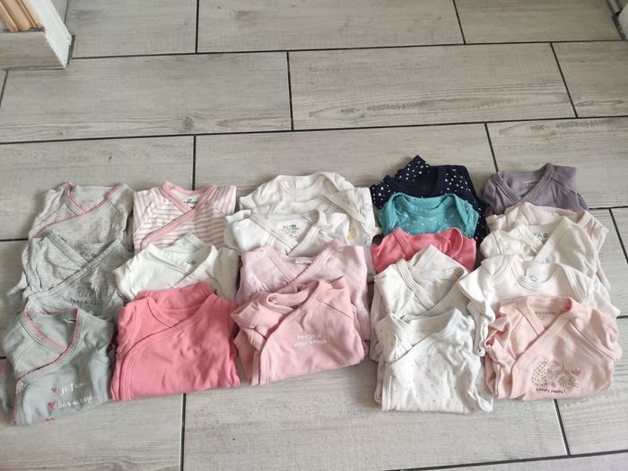 Lot 21 bodies 1 mois - photo numéro 7