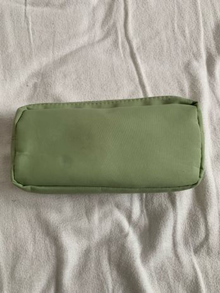 Trousse scolaire - photo numéro 3