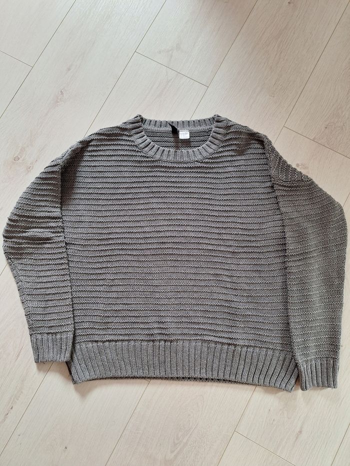 Pull gris léger à col rond H&M - photo numéro 2