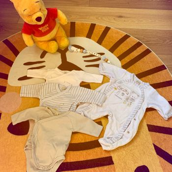 Lot de 1 pyjama et 3 bodies manche long