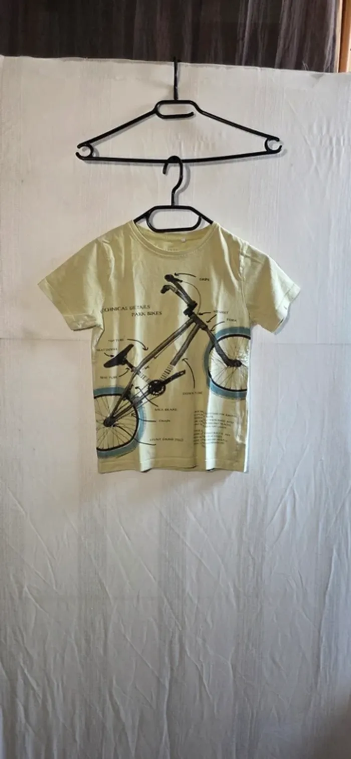 Tee-shirt 10ans neuf