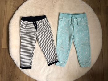 Lot 2 pantalons jogging 36 mois - Kiabi et Primark