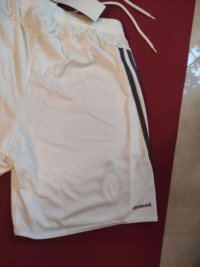 Short de foot Milan AC, Adidas Authentique Officiel taille Adulte S, Neuf - photo numéro 10